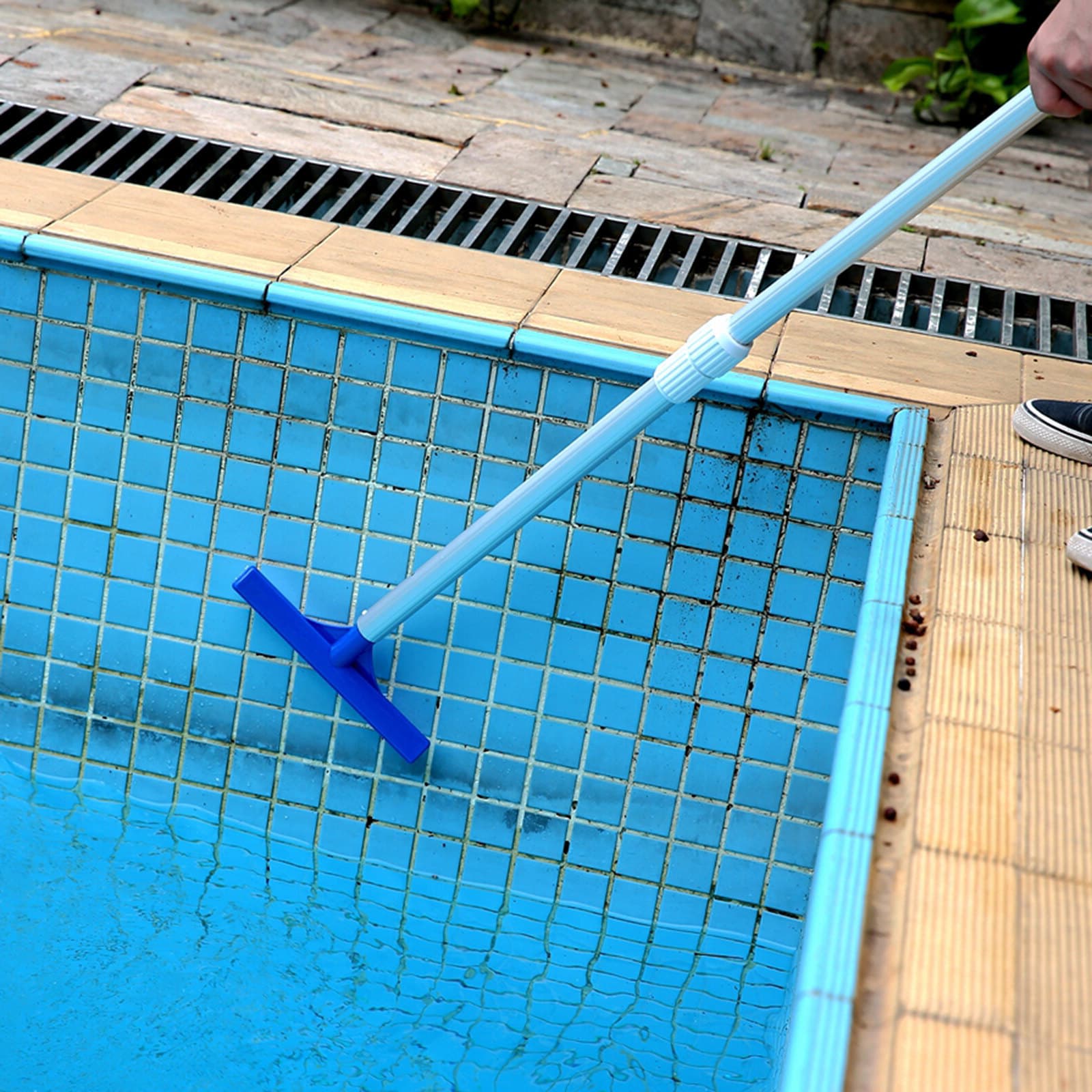 شركة تنظيف مسابح بالرياض